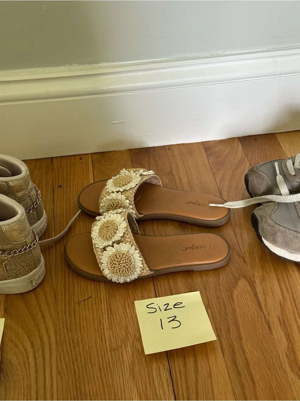 Cat & Jack Beige Raffia Daisy Slide Sandals